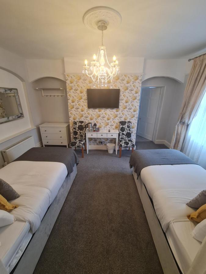 Beaufort Lodge - Central Location & Free Parking Taunton Esterno foto